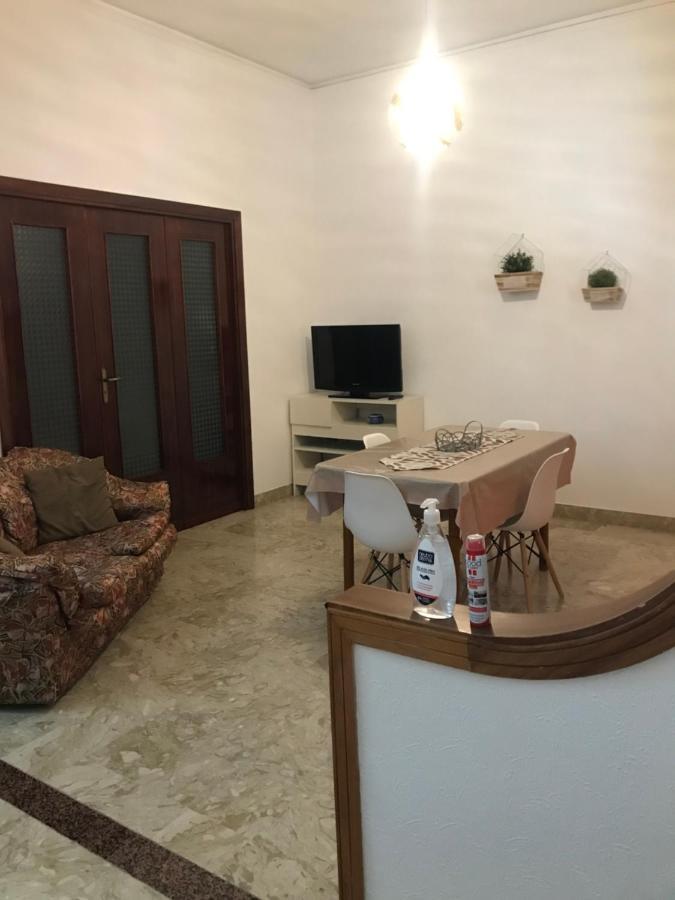 Comodo Mini Appartamento Чинізі Екстер'єр фото